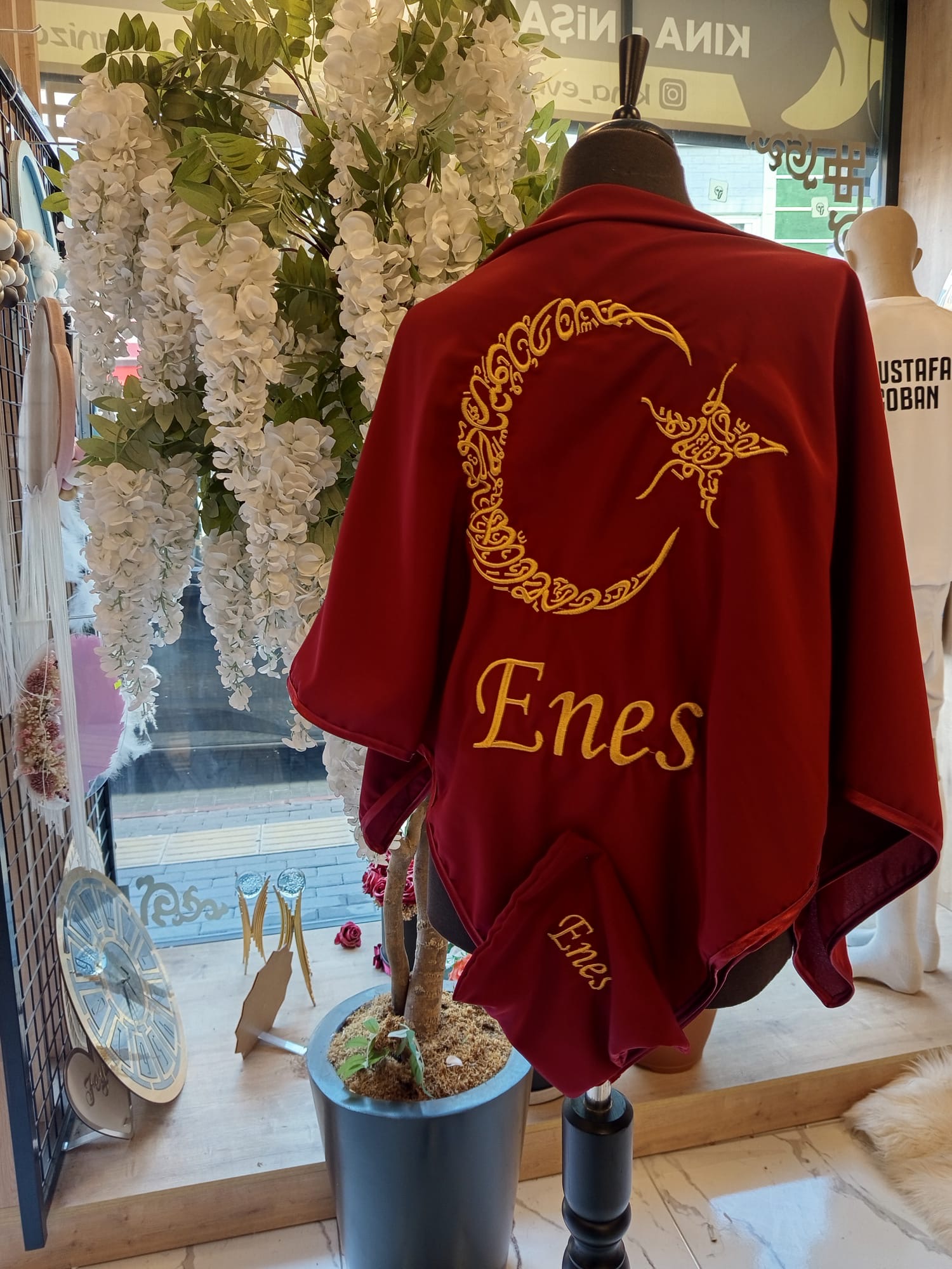 Bordo damat şal ve eldiven